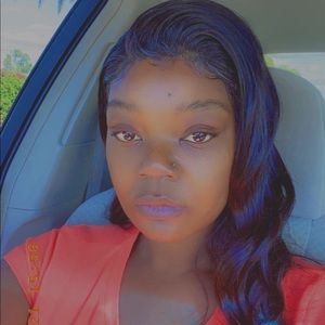 Meet your Posher, Lashana